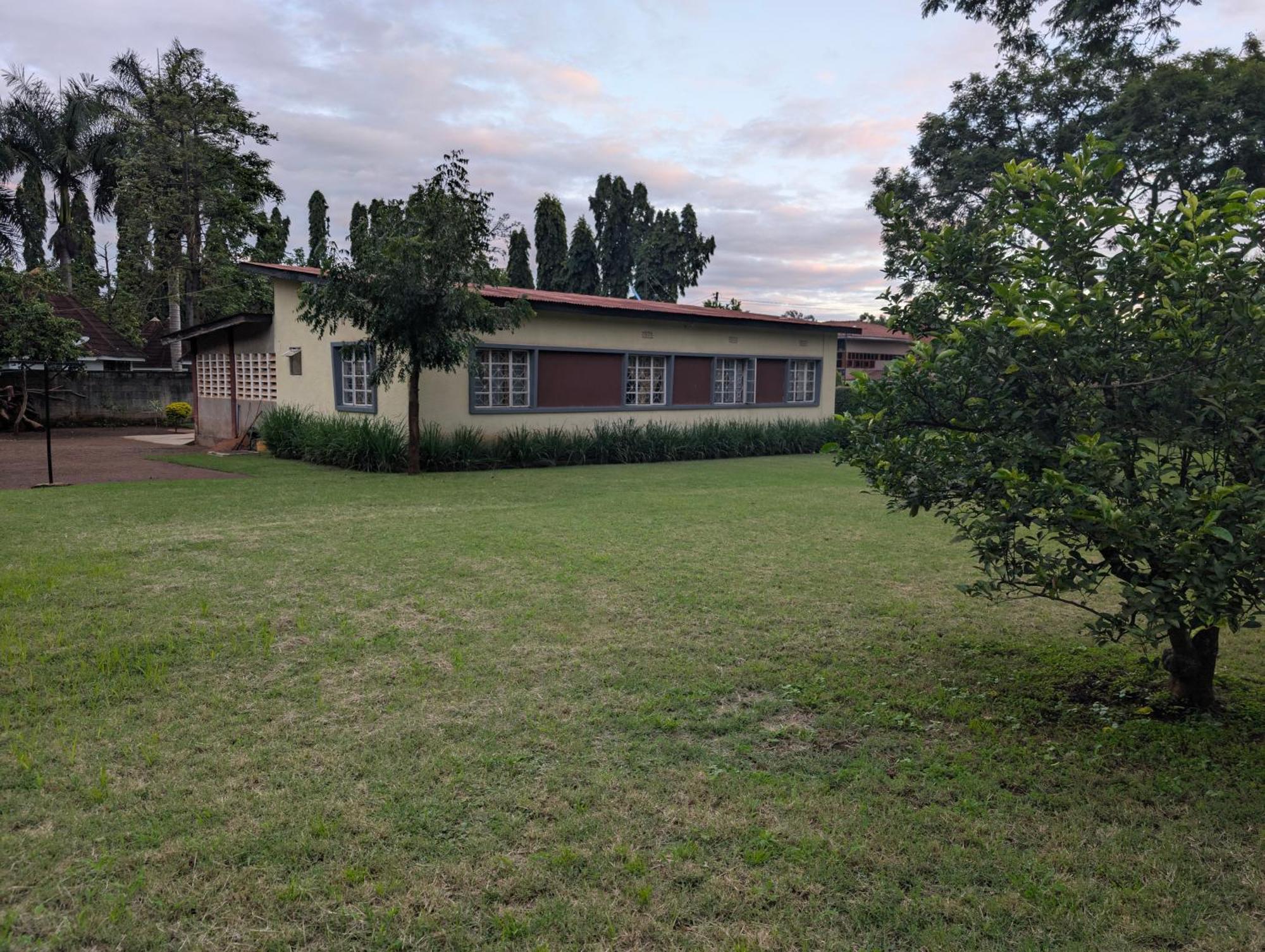 Dans Place Moshi Zewnętrze zdjęcie